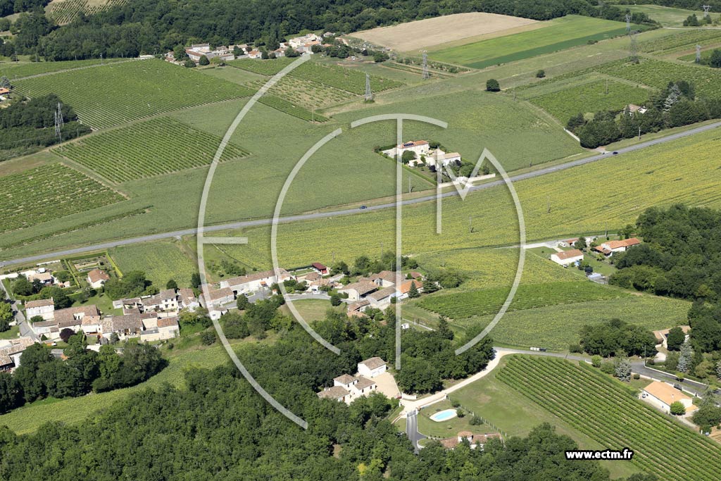 Photo arienne de Chteauneuf-sur-Charente (le Grand Bourgloux)