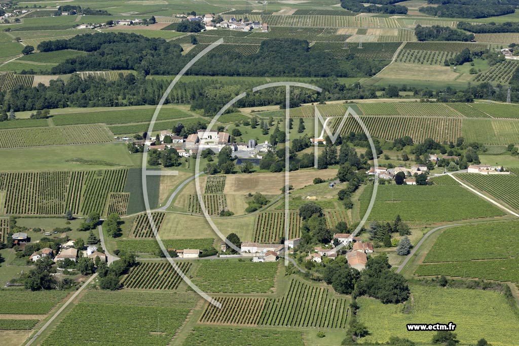 Photo arienne de Chteauneuf-sur-Charente (le Maine Barraud - les Roulets)