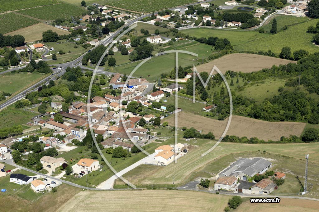 Photo arienne de Chteauneuf-sur-Charente (le Petit Bourgloux)