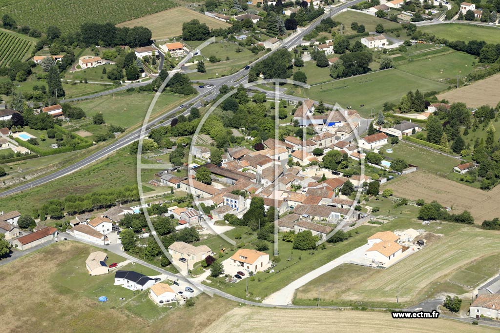 Photo arienne de Chteauneuf-sur-Charente (le Petit Bourgloux)