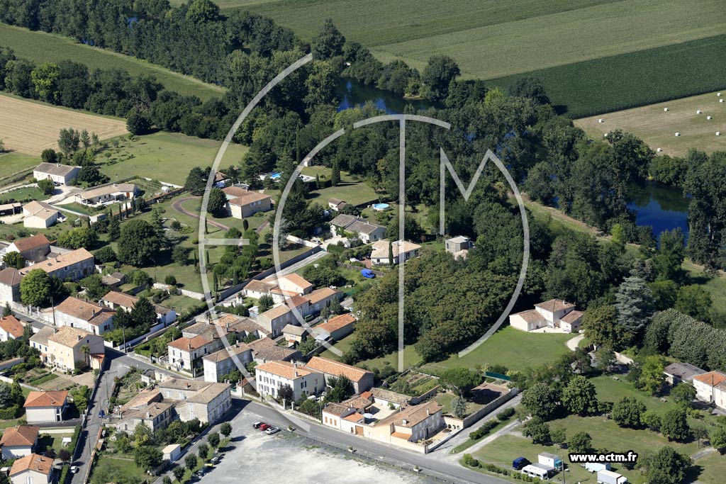 Photo arienne de Chteauneuf-sur-Charente (Nord)