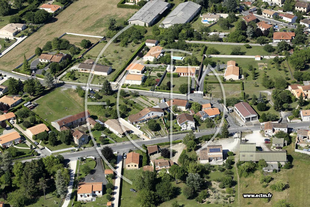 Photo arienne de Chteauneuf-sur-Charente (Nord)
