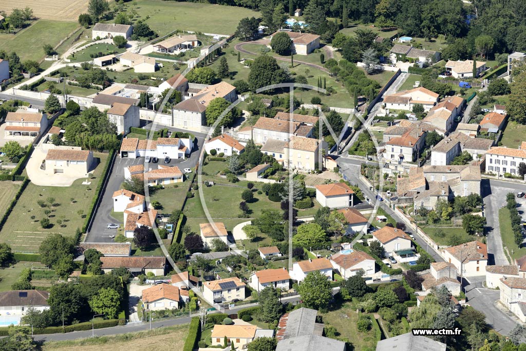 Photo arienne de Chteauneuf-sur-Charente (Nord)
