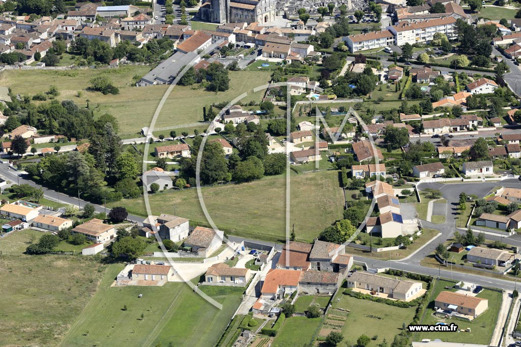 Photo arienne de Chteauneuf-sur-Charente (Ouest)