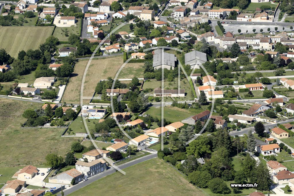 Photo arienne de Chteauneuf-sur-Charente (Ouest)