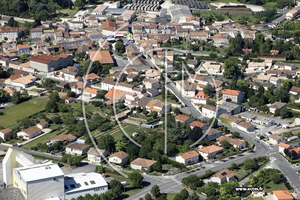 Photo arienne de Chteauneuf-sur-Charente (Sud)