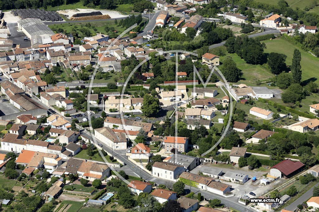 Photo arienne de Chteauneuf-sur-Charente (Sud)