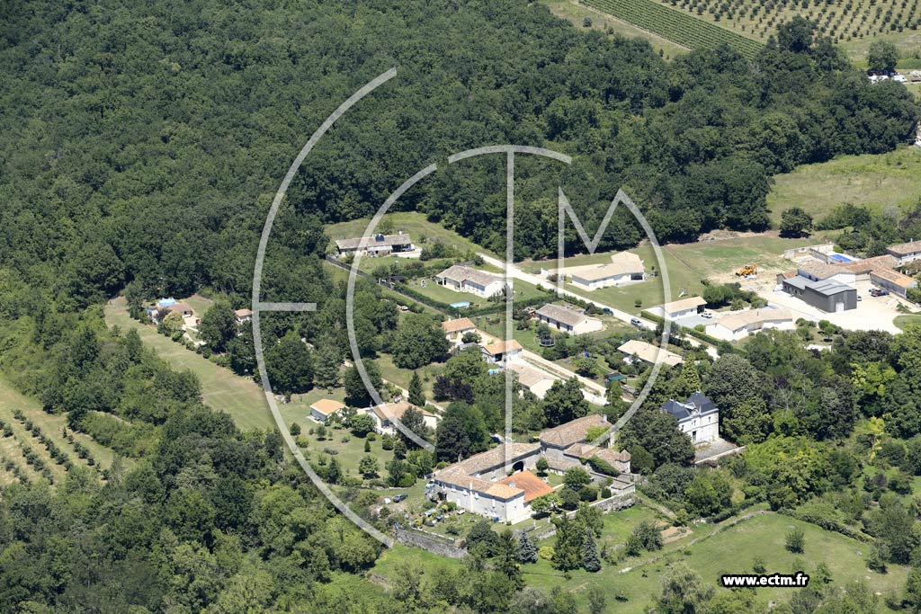 Photo arienne de Saint-Simeux (Tourton)