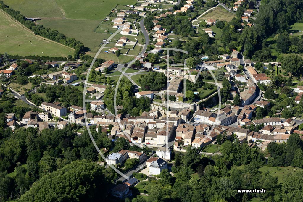 Photo arienne de Montignac-Charente