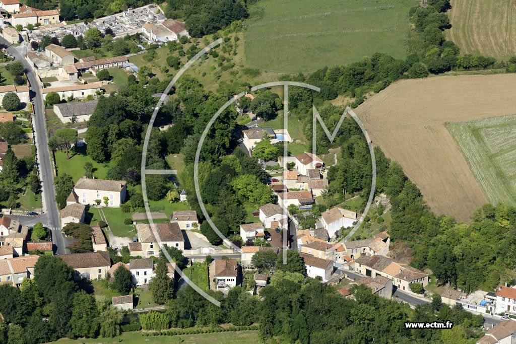 Photo arienne de Montignac-Charente