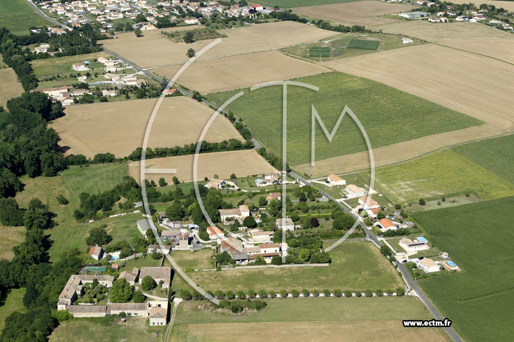 Photo arienne de Vars (Ptouret - Chez Charrier)
