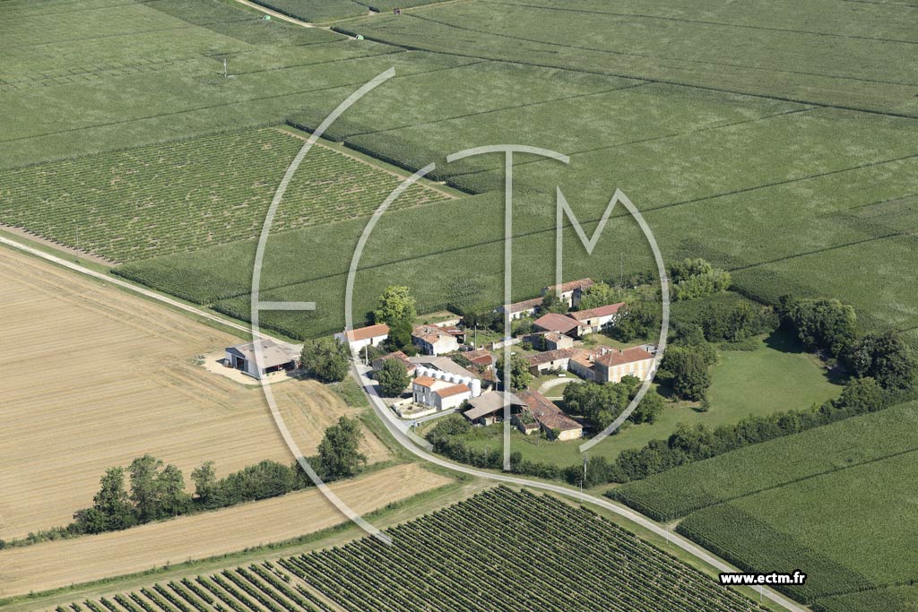 Photo arienne de Aumagne (les Cabanes)