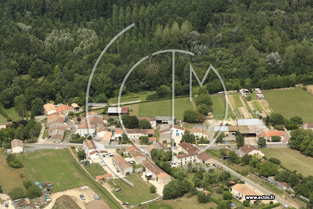 Photo arienne de Les glises-d'Argenteuil (Pouzou)