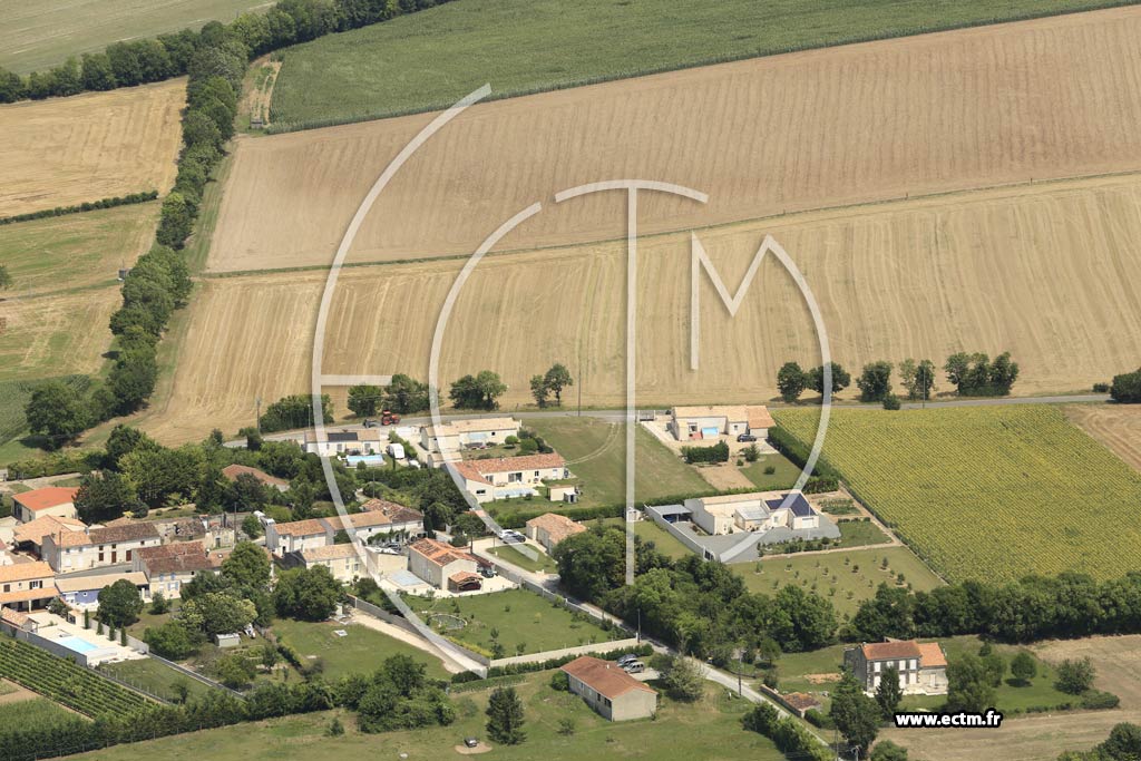 Photo arienne de Saint-Denis-du-Pin (Haut Bourg Neuf)