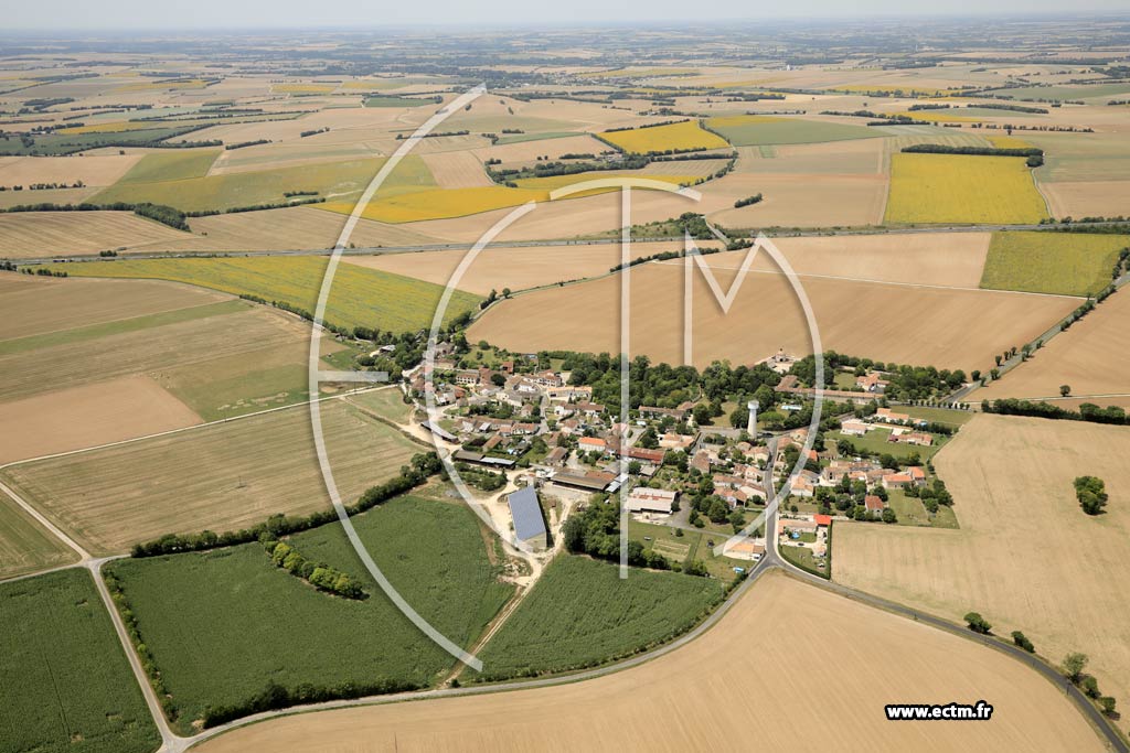 Photo arienne de Saint-Denis-du-Pin (la Fayolle)