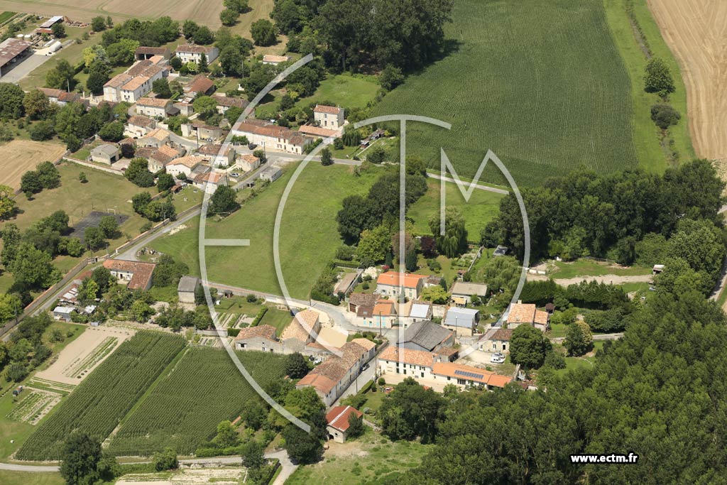 Photo arienne de Saint-Denis-du-Pin (les Nivards)