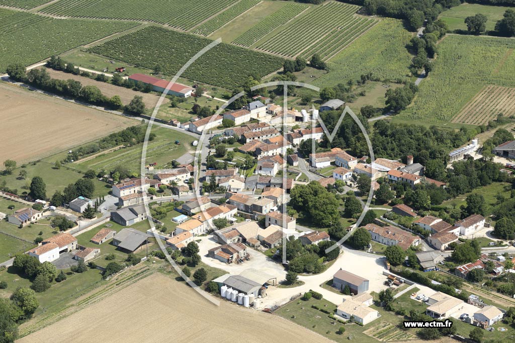 Photo arienne de Saint-Hilaire-de-Villefranche (le Crignolet)