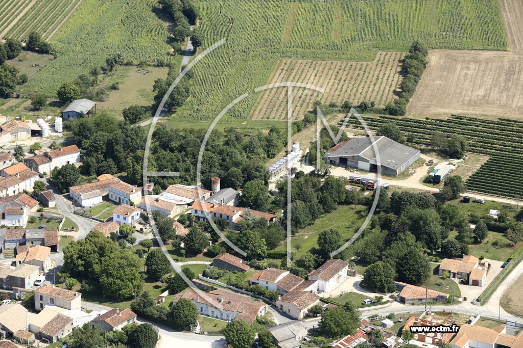 Photo arienne de Saint-Hilaire-de-Villefranche (le Crignolet)