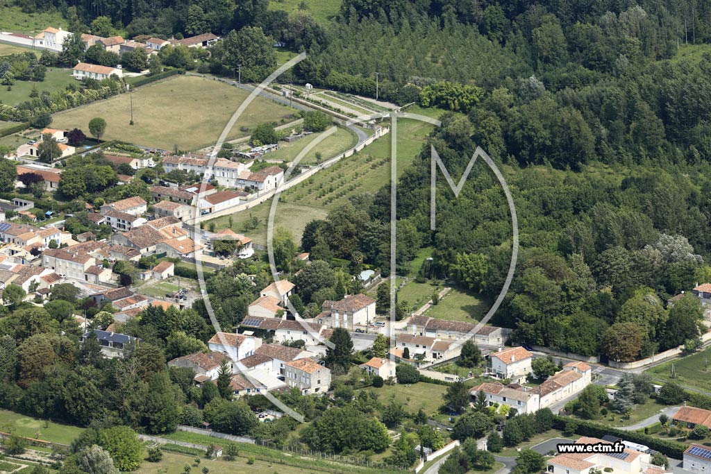 Photo arienne de Saint-Jean-d'Angly (Fossemagne)