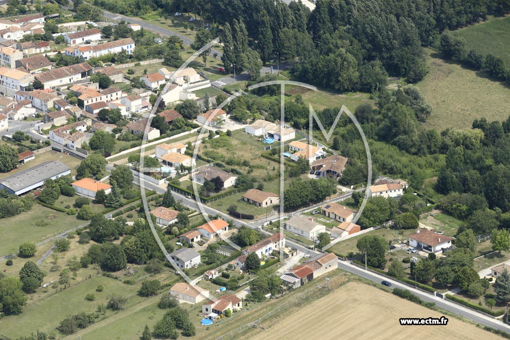 Photo arienne de Saint-Jean-d'Angly (les Granges)