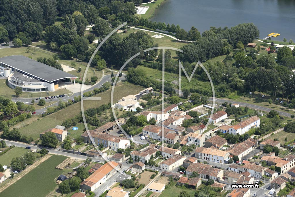 Photo arienne de Saint-Jean-d'Angly (les Granges)