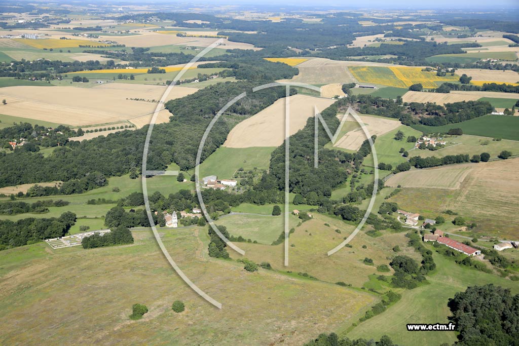 Photo arienne de Gardes-le-Pontaroux (la Cte - Gardes)