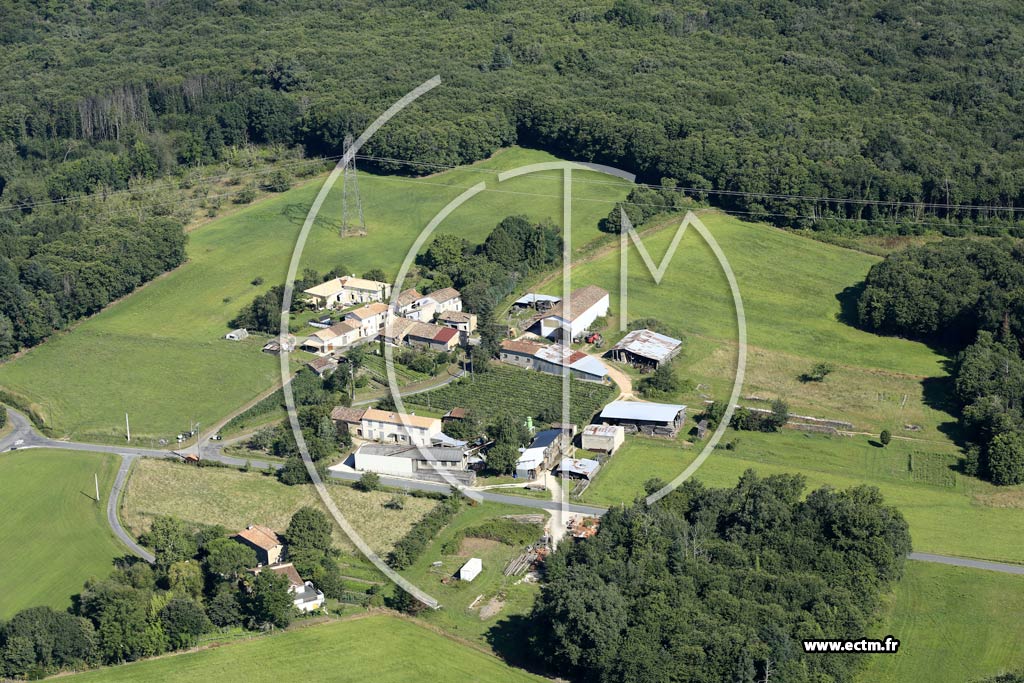 Photo arienne de Rougnac (Lacaud)
