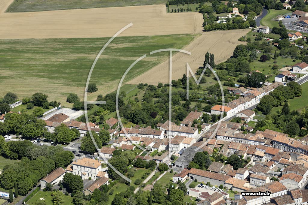 Photo arienne de Villebois-Lavalette
