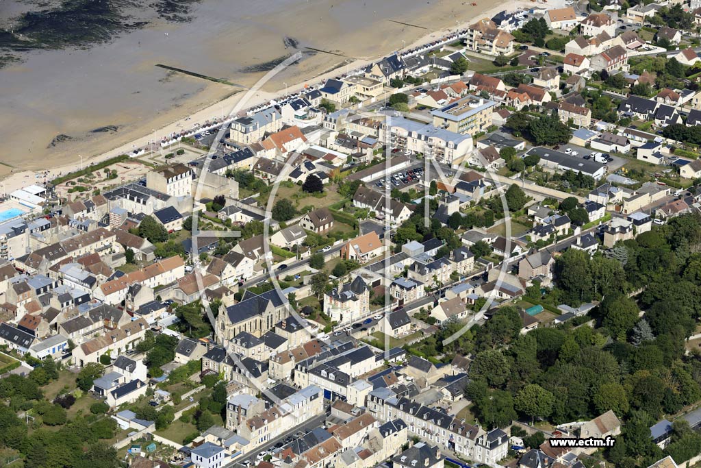 Photo arienne de Luc-sur-Mer (le Petit Enfer)