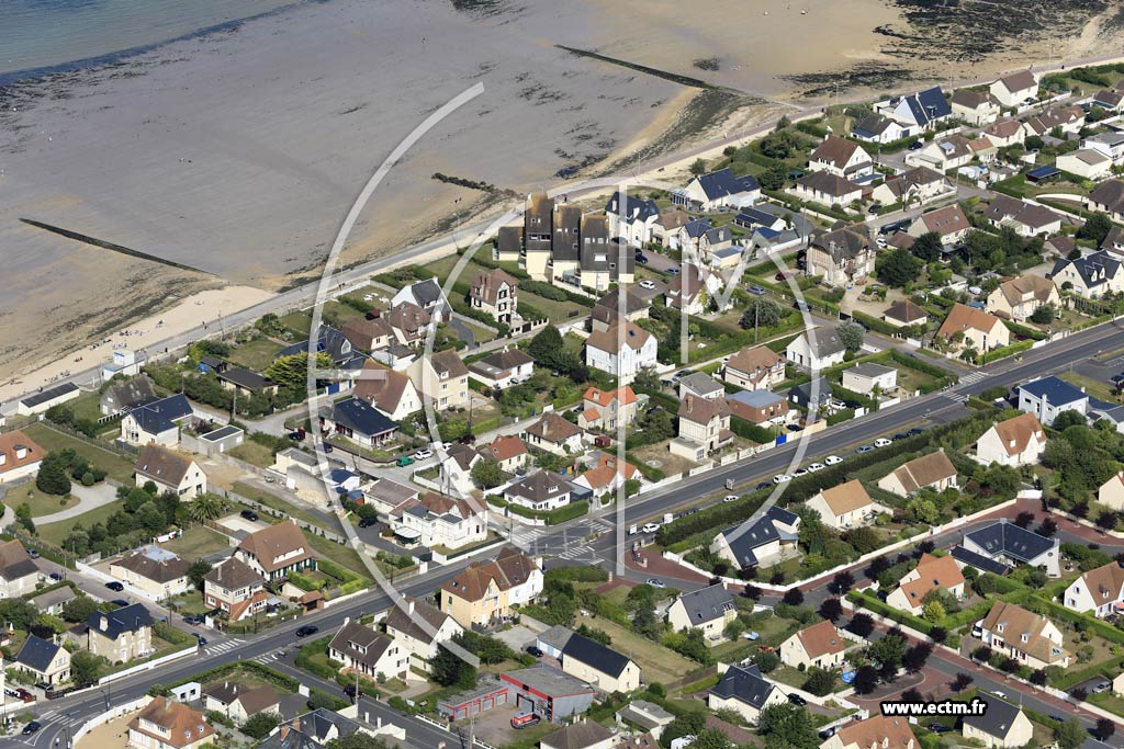 Photo arienne de Luc-sur-Mer (les Falaises)