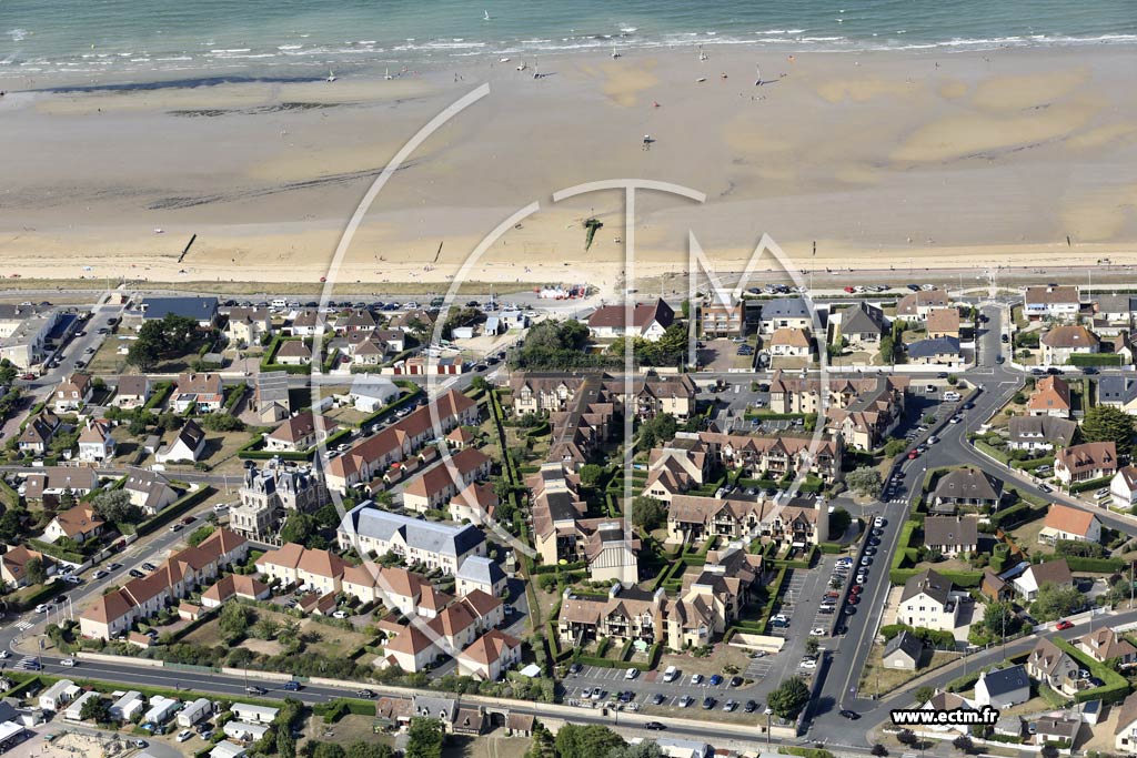 Photo arienne de Ouistreham (l'Esplanade)