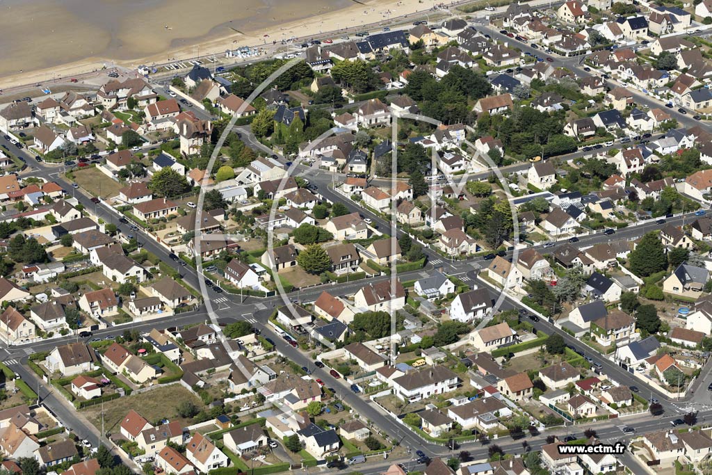 Photo arienne de Ouistreham (l'Esplanade)
