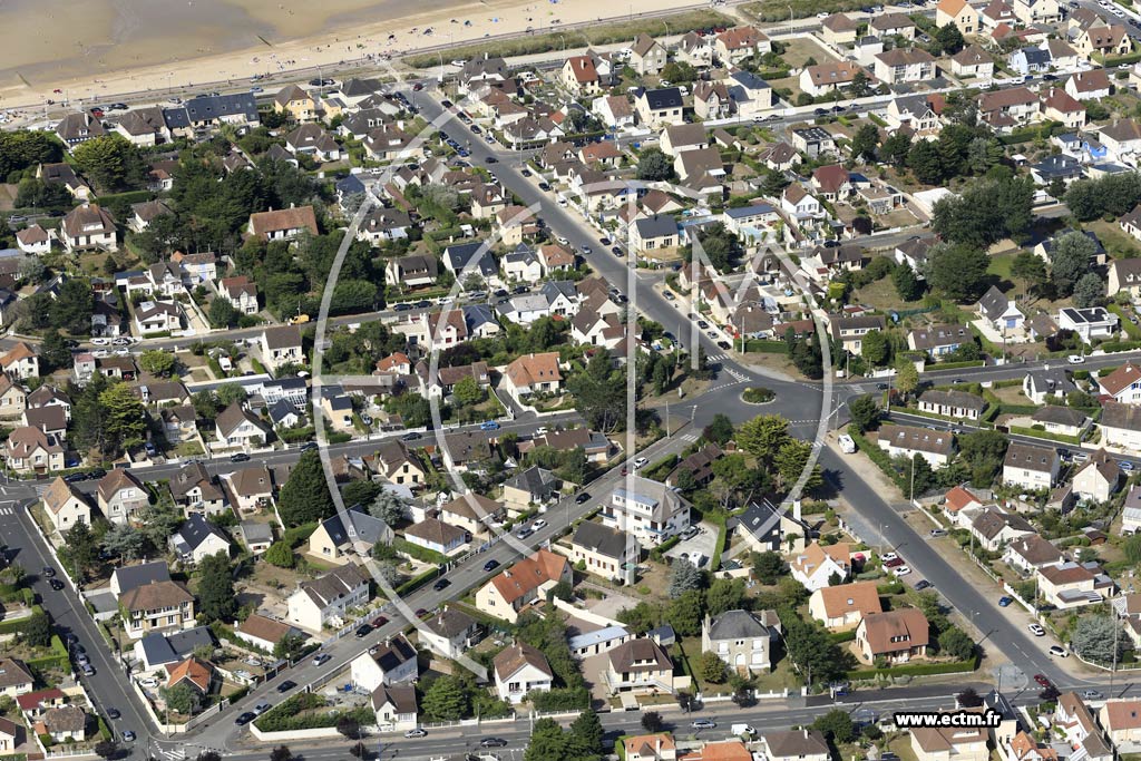 Photo arienne de Ouistreham (l'Esplanade)