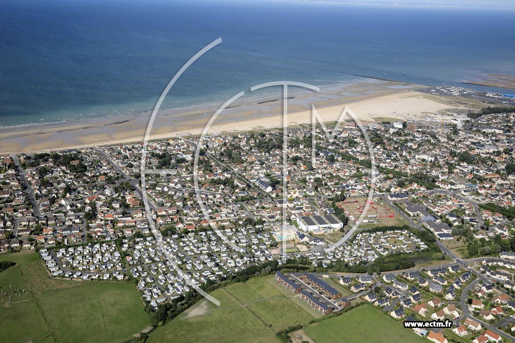 Photo arienne de Ouistreham (Riva Bella - l'Esplanade)