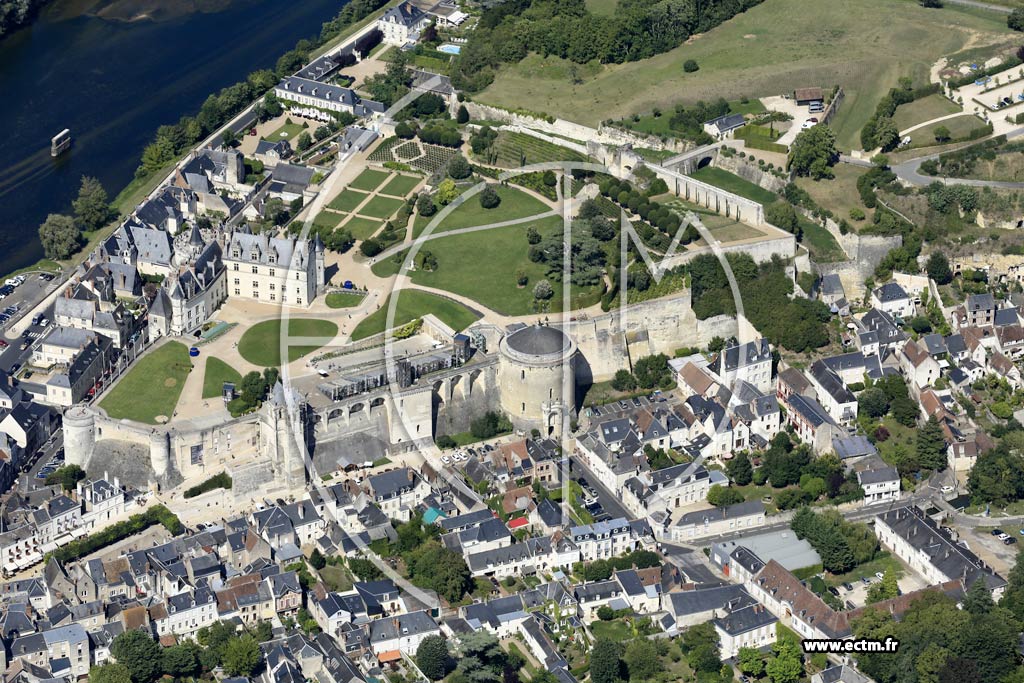 Photo arienne de Amboise (Centre - Chteau Royal d'Amboise)