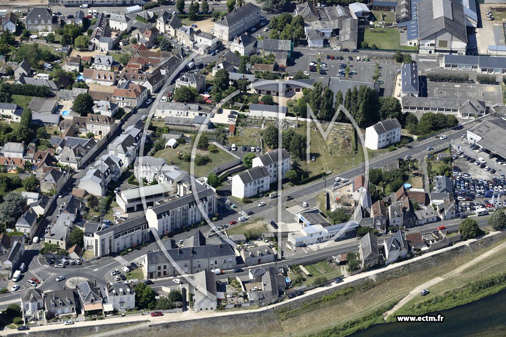 Photo arienne de Amboise (le Bout des Ponts)