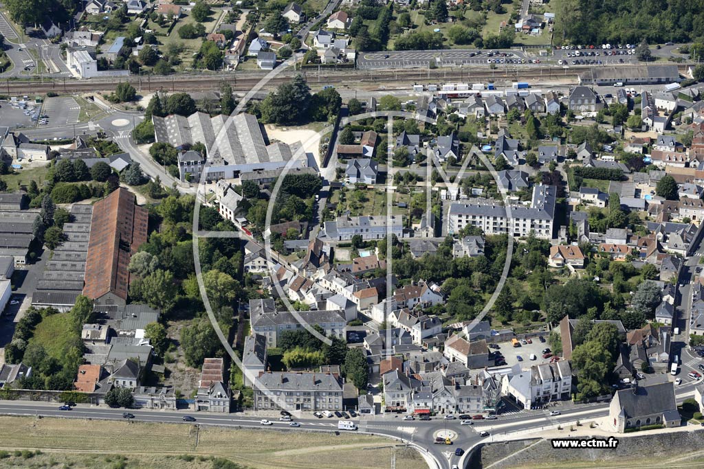 Photo arienne de Amboise (le Bout des Ponts)