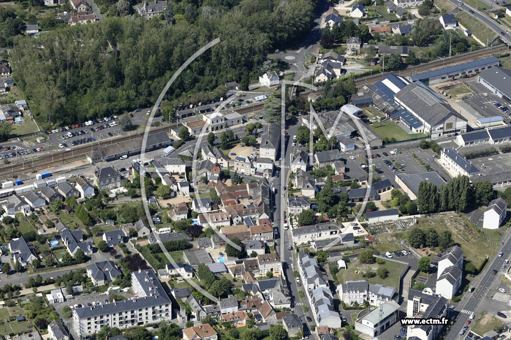 Photo arienne de Amboise (le Bout des Ponts)