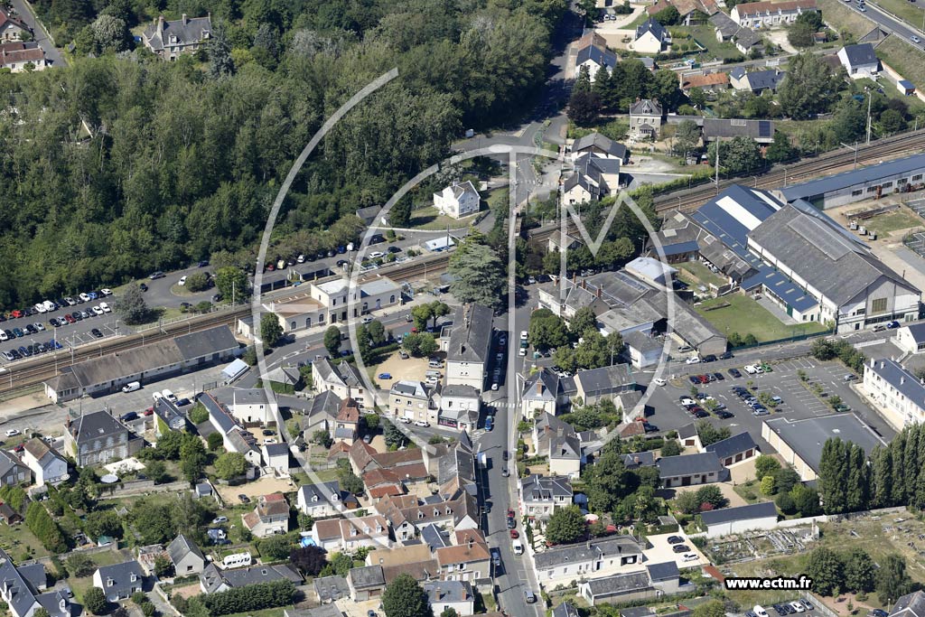 Photo arienne de Amboise (le Bout des Ponts)