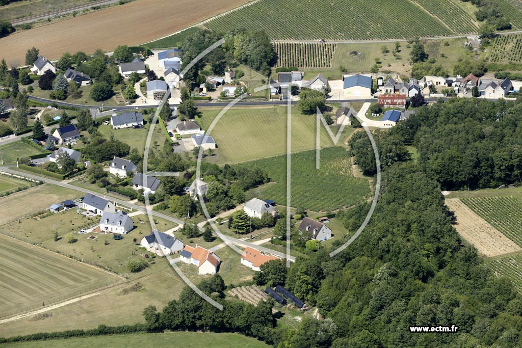 Photo arienne de Chanay (la Valle du Raye)
