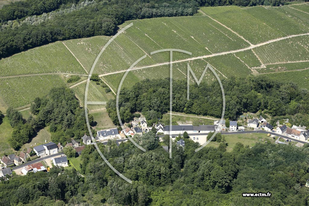 Photo arienne de Chanay (la Valle du Raye)