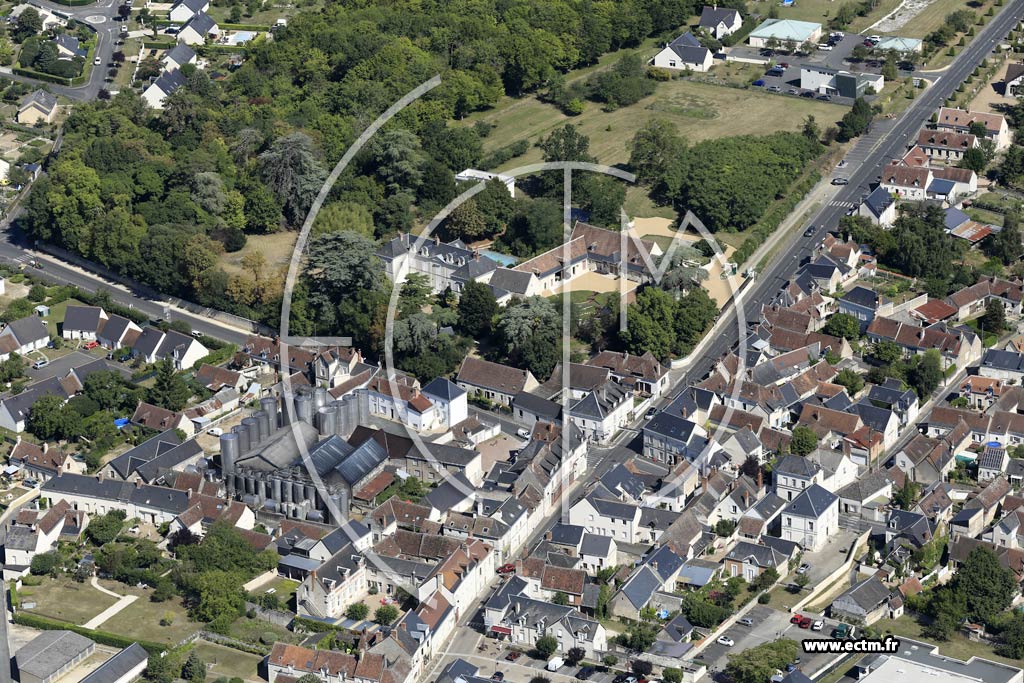 Photo arienne de La Croix-en-Touraine (Centre)