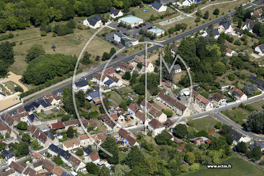Photo arienne de La Croix-en-Touraine (Centre)