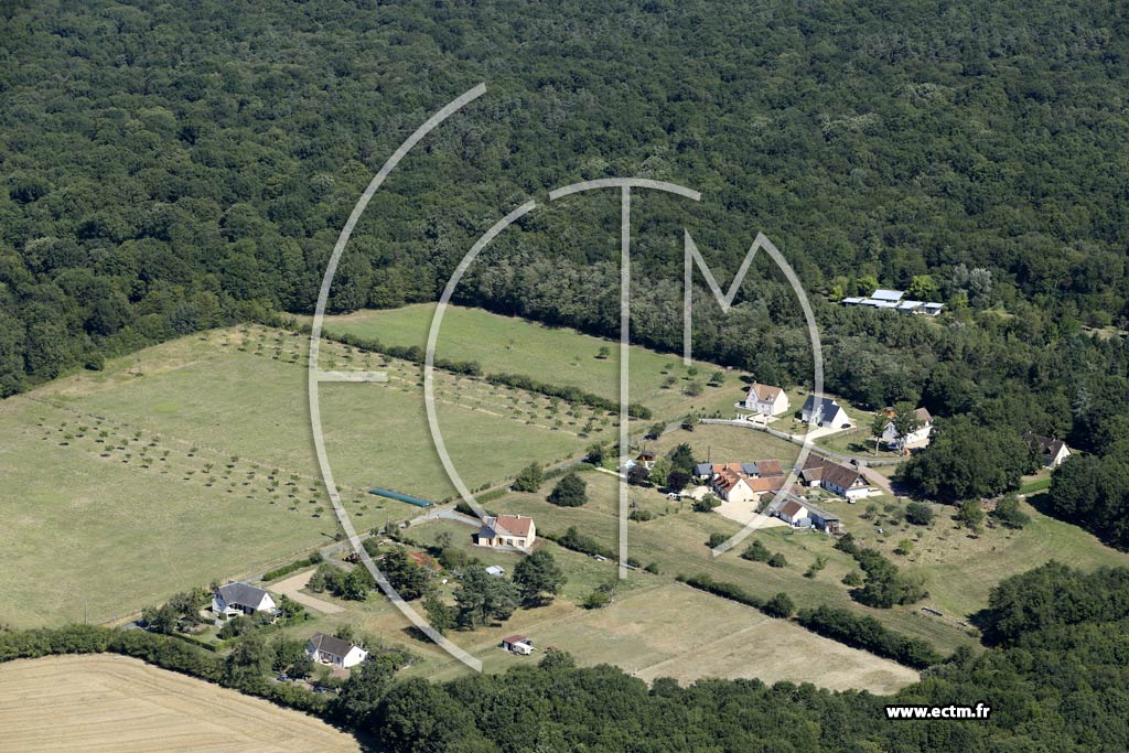 Photo arienne de La Croix-en-Touraine (la Chevalerie)