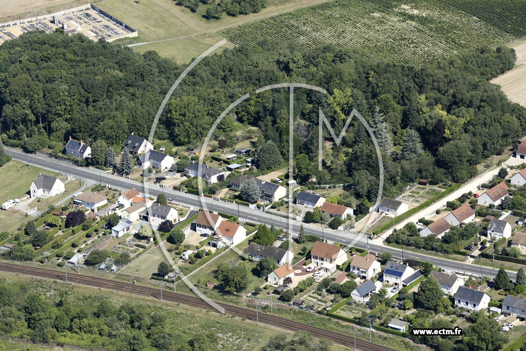 Photo arienne de La Croix-en-Touraine (la Roche Donnet)