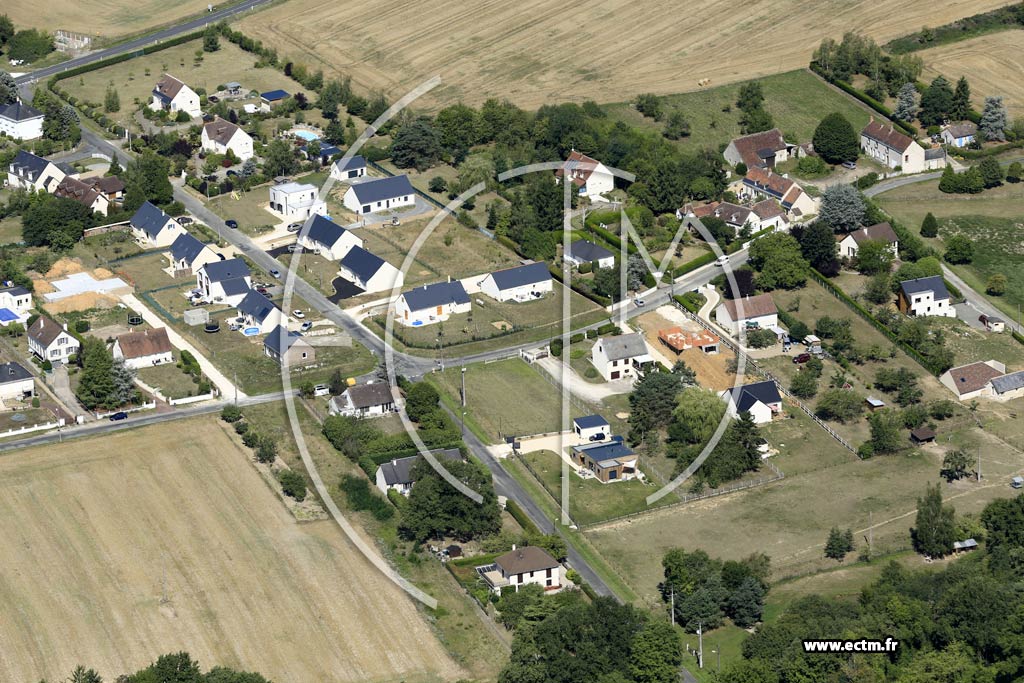 Photo arienne de La Croix-en-Touraine (Nord)