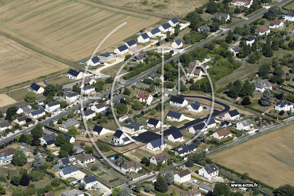 Photo arienne de La Croix-en-Touraine (Nord)