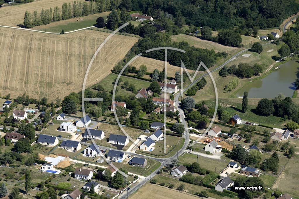 Photo arienne de La Croix-en-Touraine (Nord)