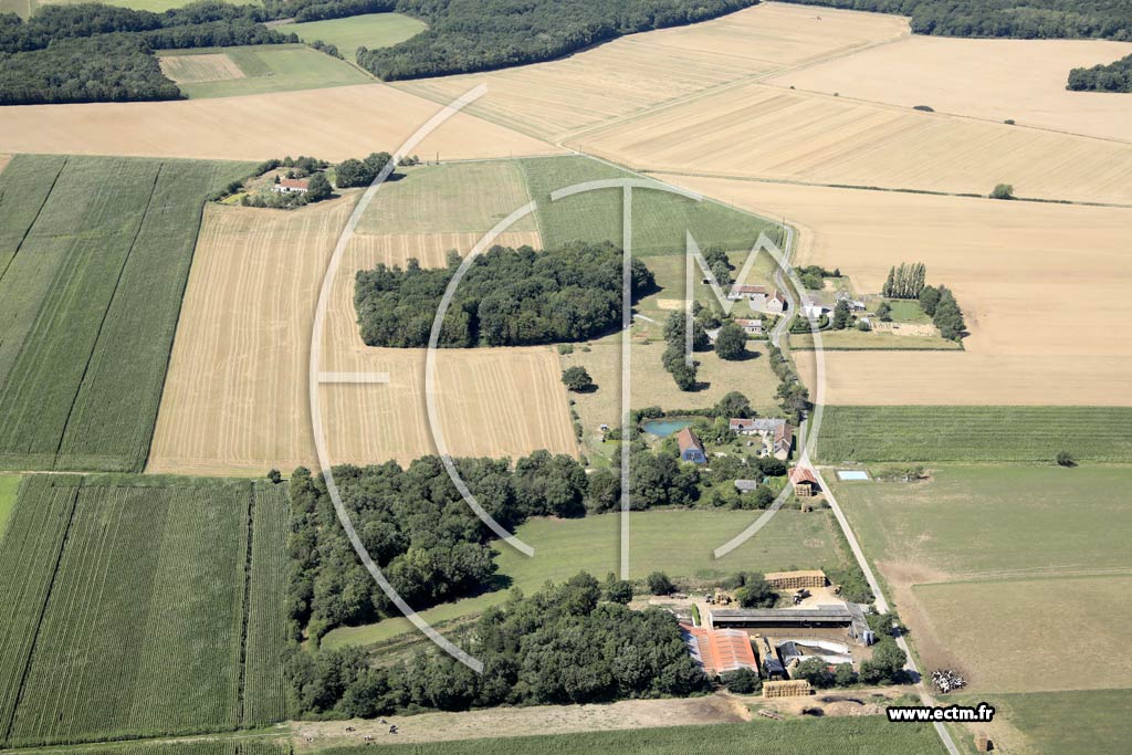 Photo arienne de Montreuil-en-Touraine (les Villepins)