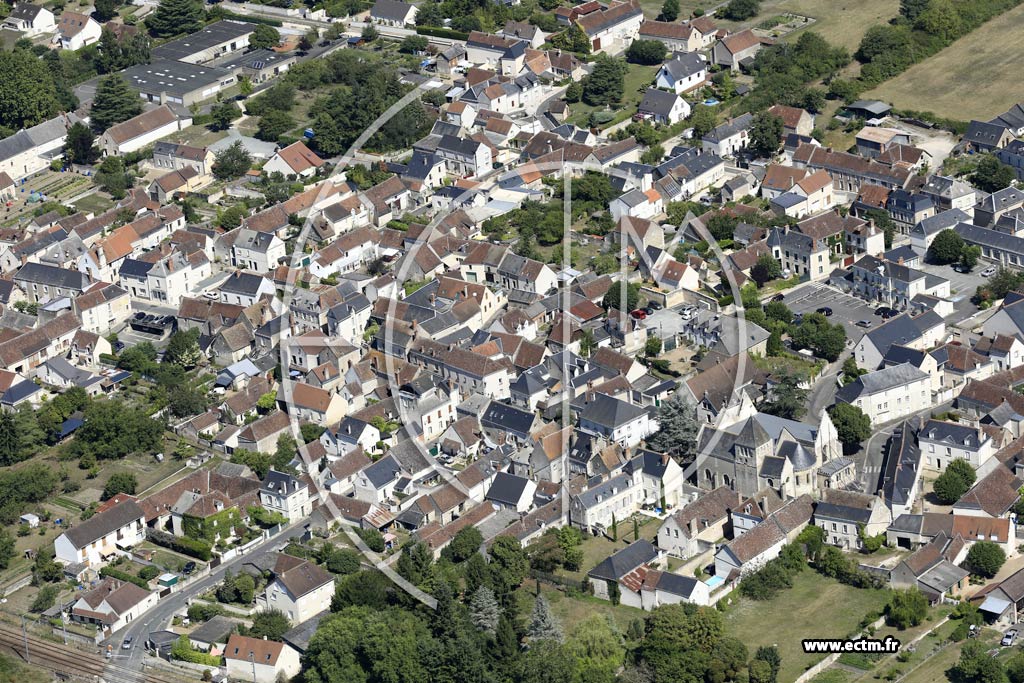 Photo arienne de Saint-Martin-le-Beau (Centre)